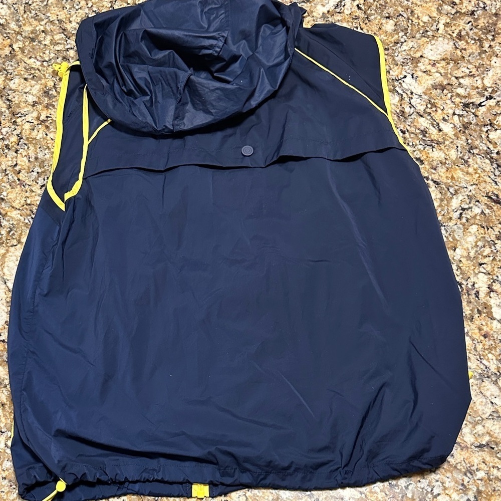 Hunter Navy and Yellow Vest sz medium - Picture 2 of 5